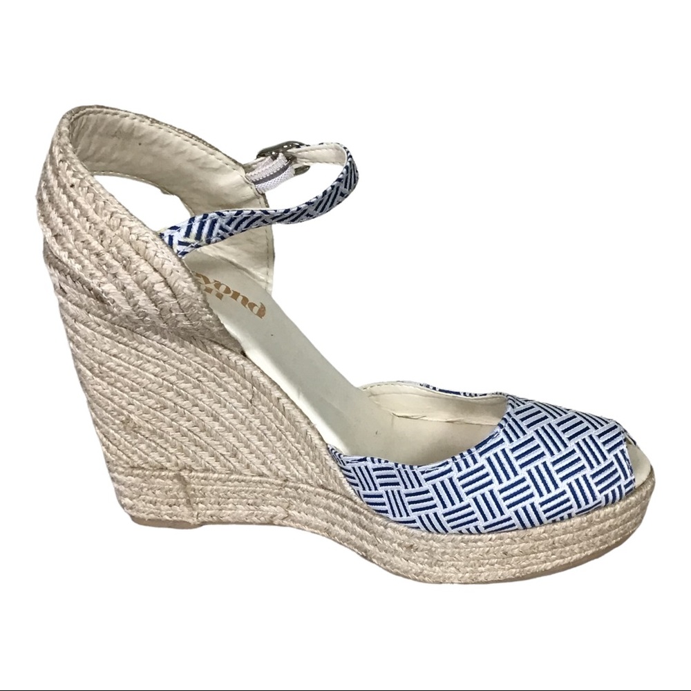 Beyond Skin Women’s Peep Toe Wedge Espadrilles Sz. 38/8US EUC